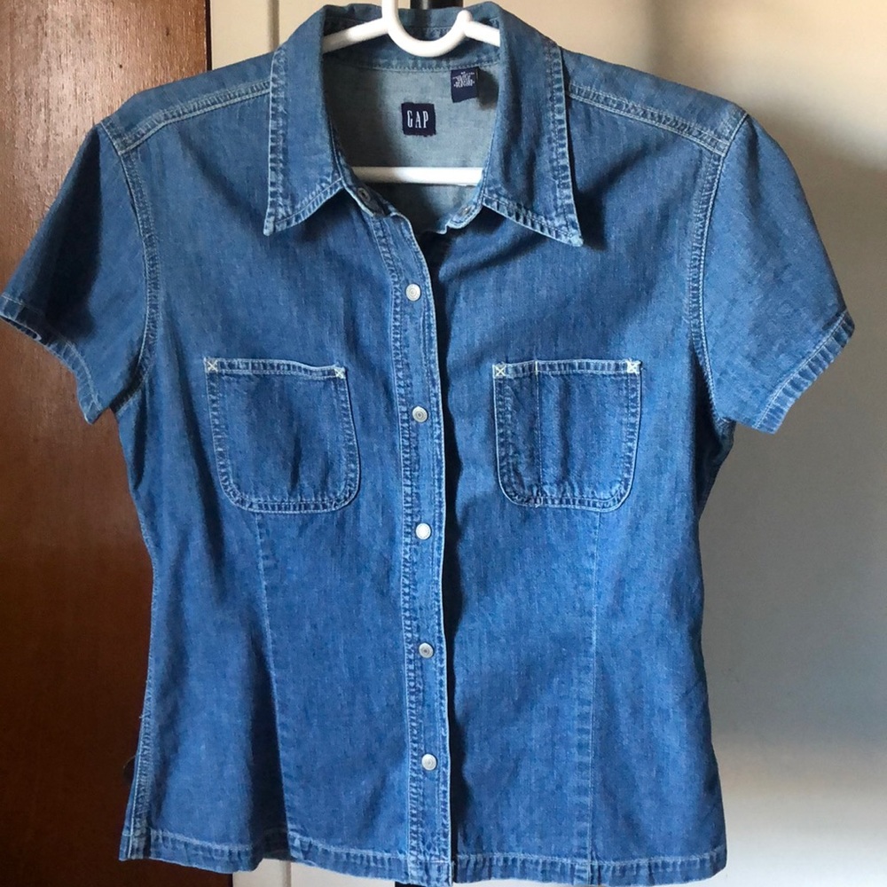 Women’s shirt